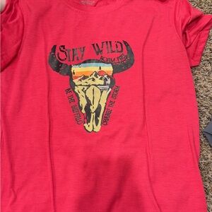 Stay Wild Graphic T-Shirt - Pink